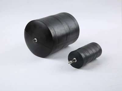 2 rubber inflatable pipe plugs of different diameters placed in the same direction