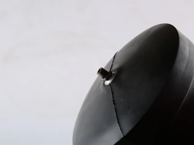 The large diameter rubber inflatable pipe plug equipped with an air pump inflation port